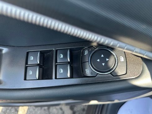 Used 2025 Ford Explorer ST-Line image 24