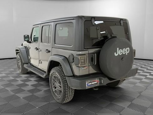Used 2024 Jeep Wrangler Sport S image 5