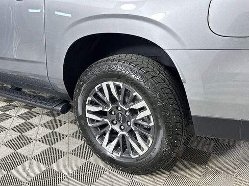 New 2026 Chevrolet Suburban Z71 AWD/4WD image 34