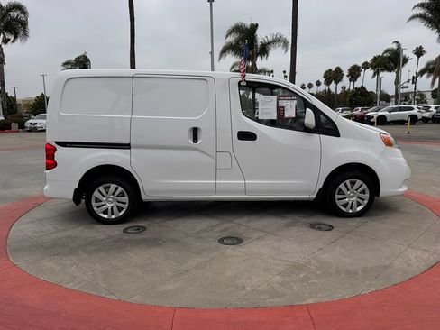 Used 2019 Nissan NV200 SV w/ Navigation Package FWD image 9
