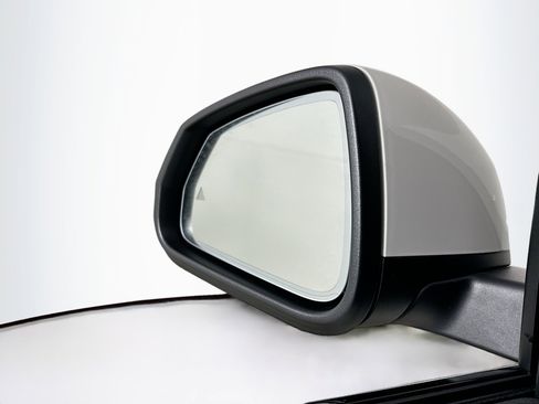 Used 2025 BMW X2 xDrive28i image 16