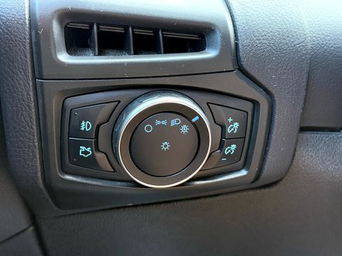 Used 2015 Ford Focus Titanium image 24