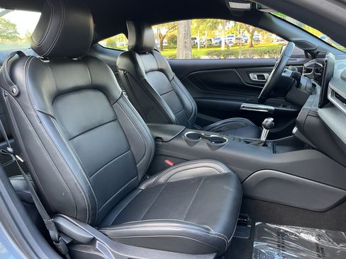 Used 2025 Ford Mustang Premium RWD image 19