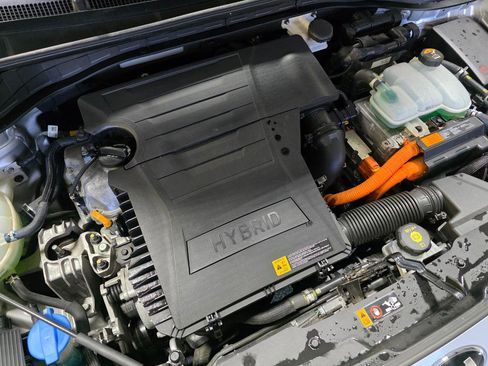 Used 2018 Kia Niro Touring image 37