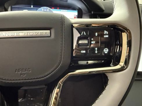 Certified 2025 Land Rover Range Rover Velar S image 17