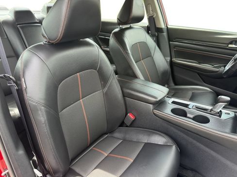 Used 2019 Nissan Altima 2.5 SR FWD image 14