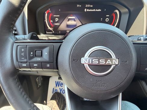 Used 2024 Nissan Rogue Platinum AWD/4WD image 21