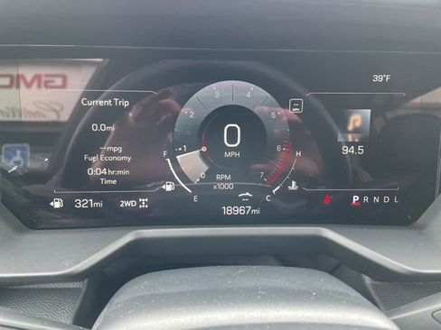 Used 2025 GMC Acadia Elevation w/ Elevation Premium Package image 19