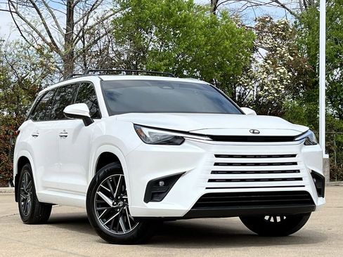 Used 2026 Lexus TX 350 AWD w/ Technology Package image 2