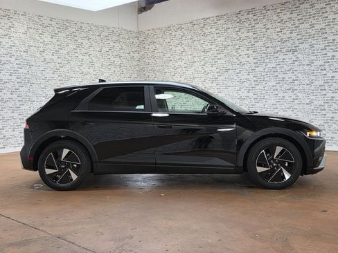 New 2026 Hyundai Ioniq 5 SEL image 9