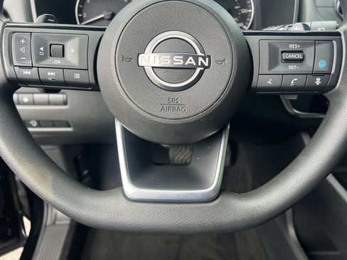 Used 2023 Nissan Rogue SV AWD/4WD image 8