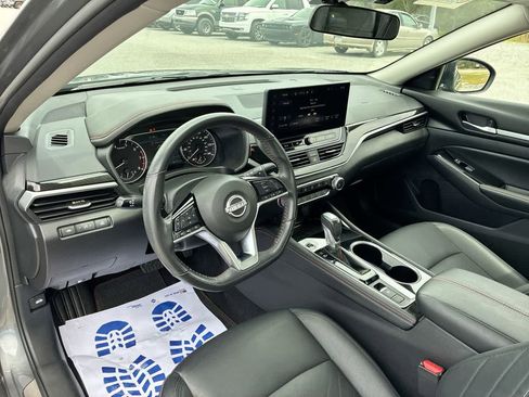 Used 2024 Nissan Altima 2.5 SR w/ SR Premium Package AWD/4WD image 10