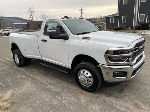 New 2026 RAM 3500 Tradesman image 9