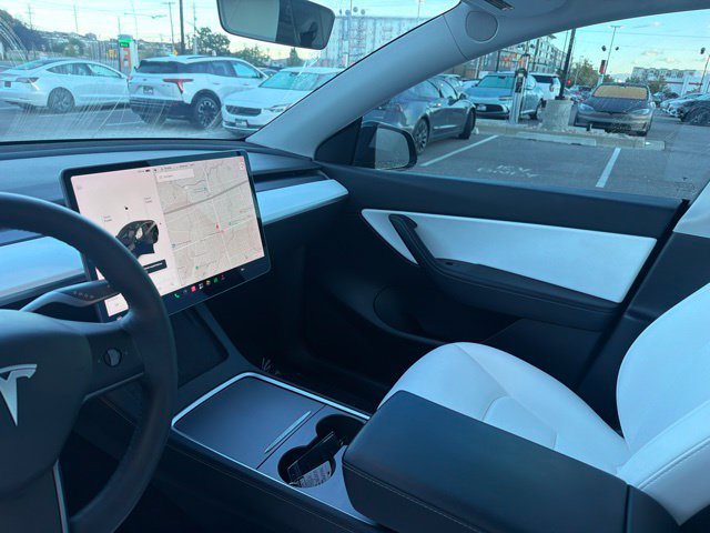Used 2021 Tesla Model Y 2WD image 24