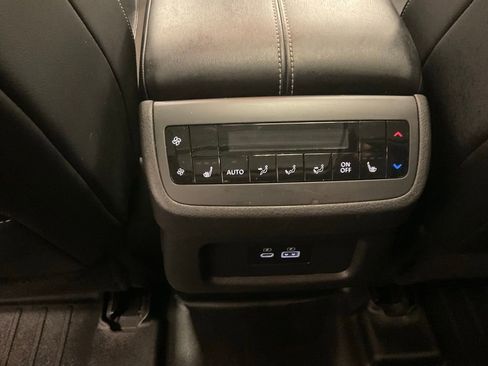 Used 2022 Nissan Pathfinder SL w/ SL Premium Package image 32