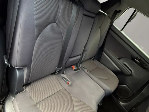 Used 2020 Toyota Highlander L FWD image 22