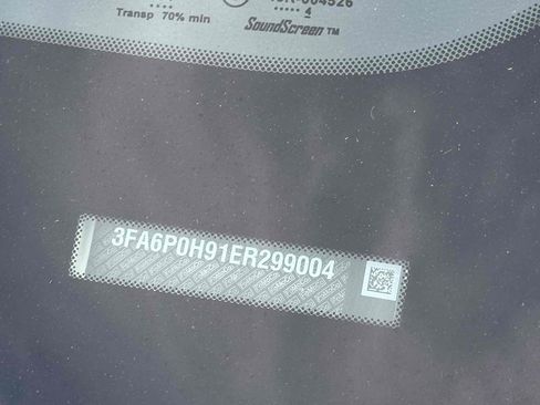 Used 2014 Ford Fusion SE w/ Equipment Group 202A image 28