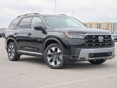 New 2026 Honda Pilot Touring image 2