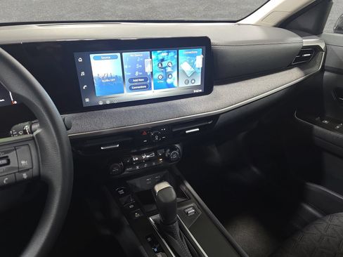 New 2026 Nissan Kicks SV w/ Cold Weather Package FWD image 19