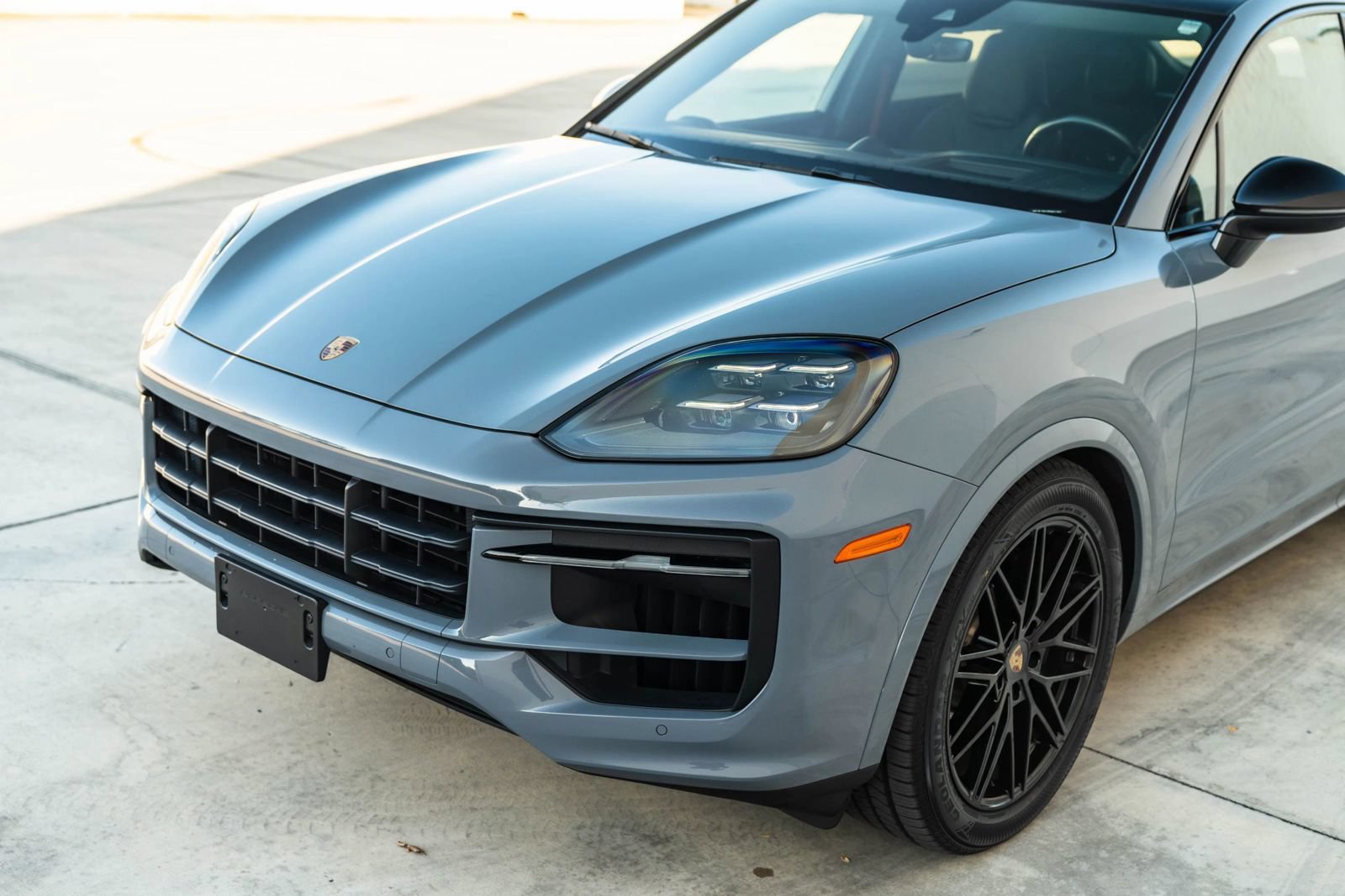 Used 2024 Porsche Cayenne S AWD/4WD image 5