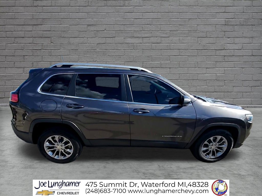 Used 2020 Jeep Cherokee Latitude Plus w/ Cold Weather Group AWD/4WD image 9