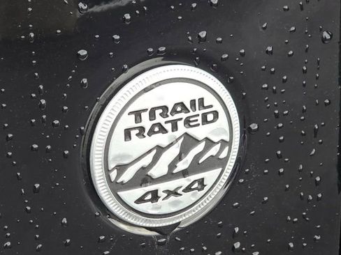Used 2021 Jeep Wrangler Unlimited Sahara AWD/4WD image 26