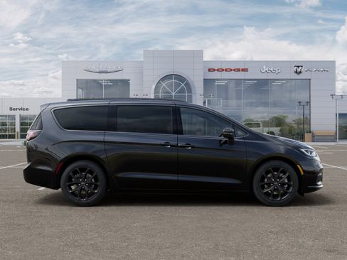 New 2026 Chrysler Pacifica Select w/ S Appearance Package image 47
