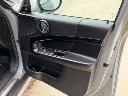 Used 2019 MINI Cooper Countryman S w/ Premium Package FWD image 36