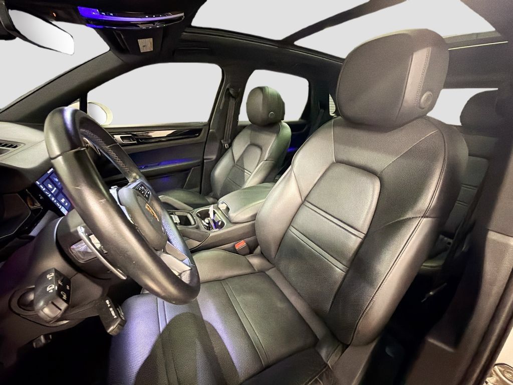 Certified 2020 Porsche Cayenne AWD/4WD image 5