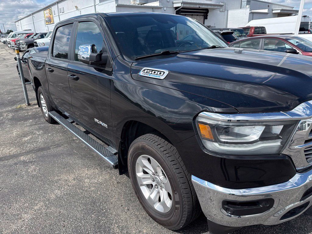 Used 2023 RAM 1500 Laramie AWD/4WD image 5