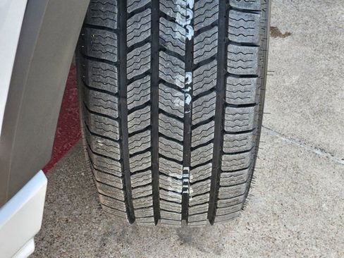 Used 2024 Ford Transit 350 XLT image 18