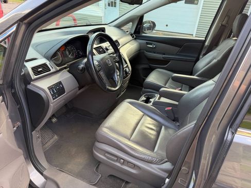 Used 2014 Honda Odyssey Touring Elite image 27