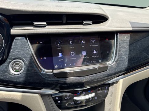 Used 2024 Cadillac XT6 Premium Luxury FWD image 13