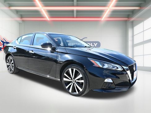 Used 2021 Nissan Altima 2.5 Platinum AWD/4WD image 4