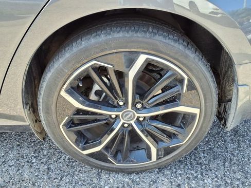 Used 2024 Nissan Altima 2.5 SR FWD image 19