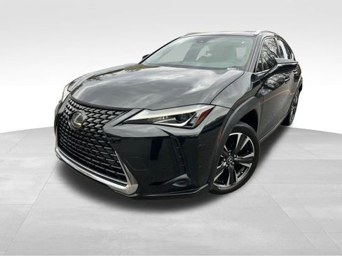 Used 2019 Lexus UX 200 image 9