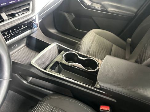 Used 2025 Chevrolet Equinox LT image 41