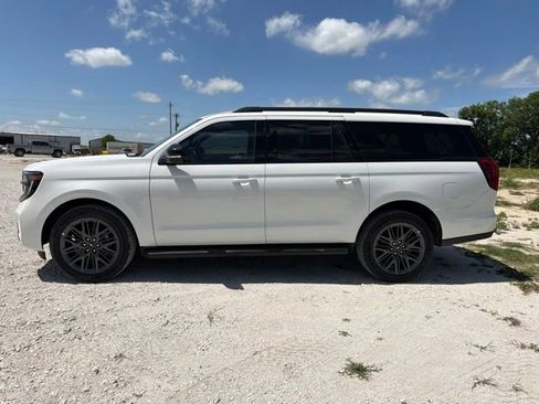 New 2026 Ford Expedition Max Platinum w/ Stealth Appearance Package AWD/4WD image 12
