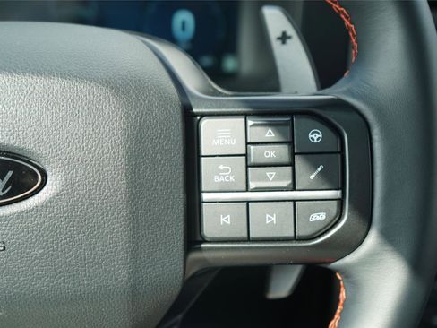 Used 2025 Ford F150 Raptor AWD/4WD image 17
