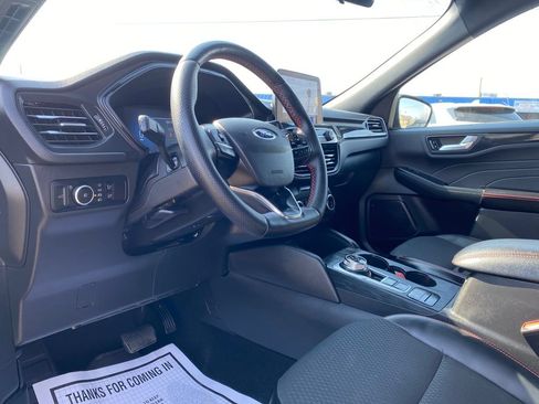 Used 2025 Ford Escape ST-Line Select AWD/4WD image 9