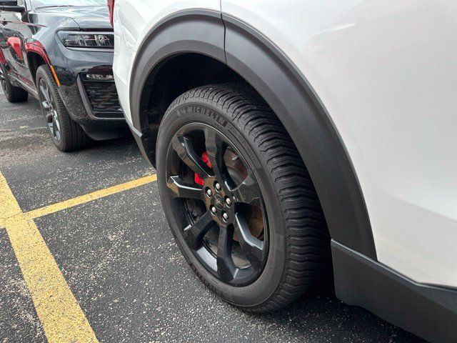 Used 2021 Ford Explorer ST w/ ST Street Pack AWD/4WD image 9