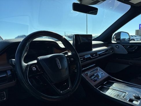 Used 2020 Lincoln Aviator Reserve w/ Equipment Group 202A image 13