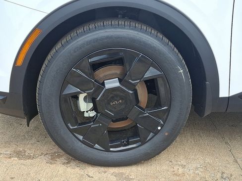 New 2026 Kia Sportage X-Line w/ X-Line Premium Package image 5