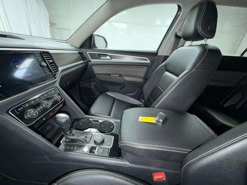 Used 2022 Volkswagen Atlas SE image 4