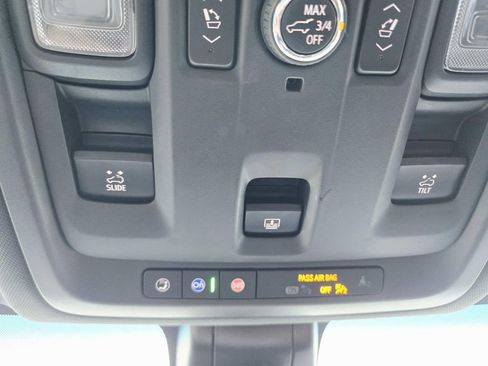 Used 2021 Chevrolet Suburban Z71 w/ Z71 Off-Road Package image 37