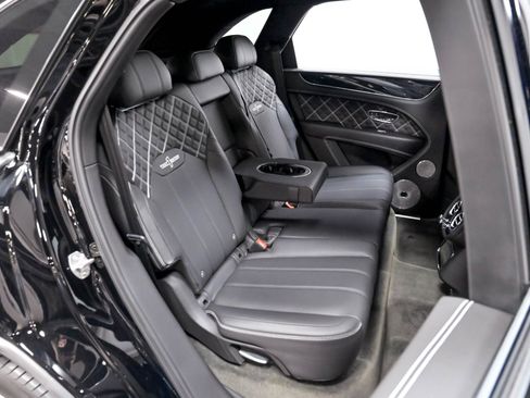 Used 2021 Bentley Bentayga w/ First Edition Specification AWD/4WD image 29