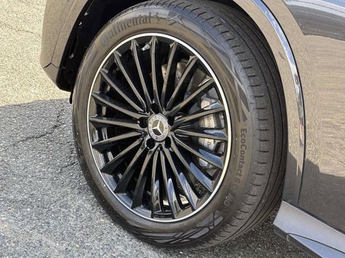 Used 2025 Mercedes-Benz GLC 300 4MATIC image 7