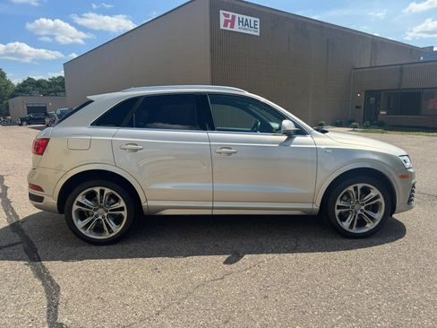 Used 2016 Audi Q3 2.0T Prestige w/ Prestige Package AWD/4WD image 11