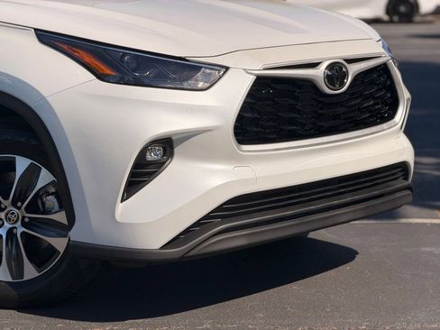 New 2026 Toyota Highlander XLE AWD/4WD image 4