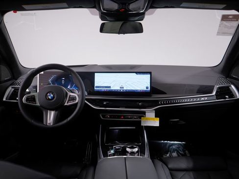 Used 2026 BMW X7 xDrive40i w/ M Sport Package image 11